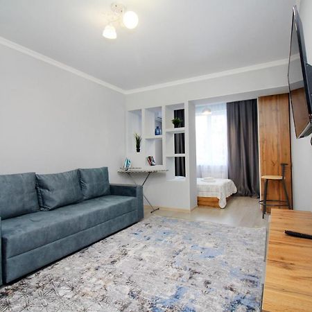 Cozy Studio In The Best Area! 3 알마티 외부 사진
