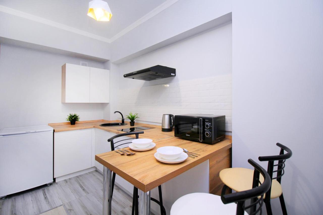 Cozy Studio In The Best Area! 3 알마티 외부 사진