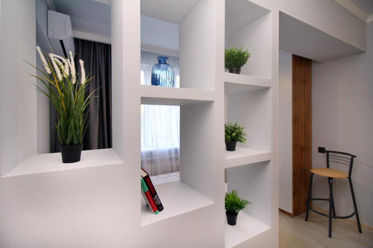 Cozy Studio In The Best Area! 3 알마티 외부 사진