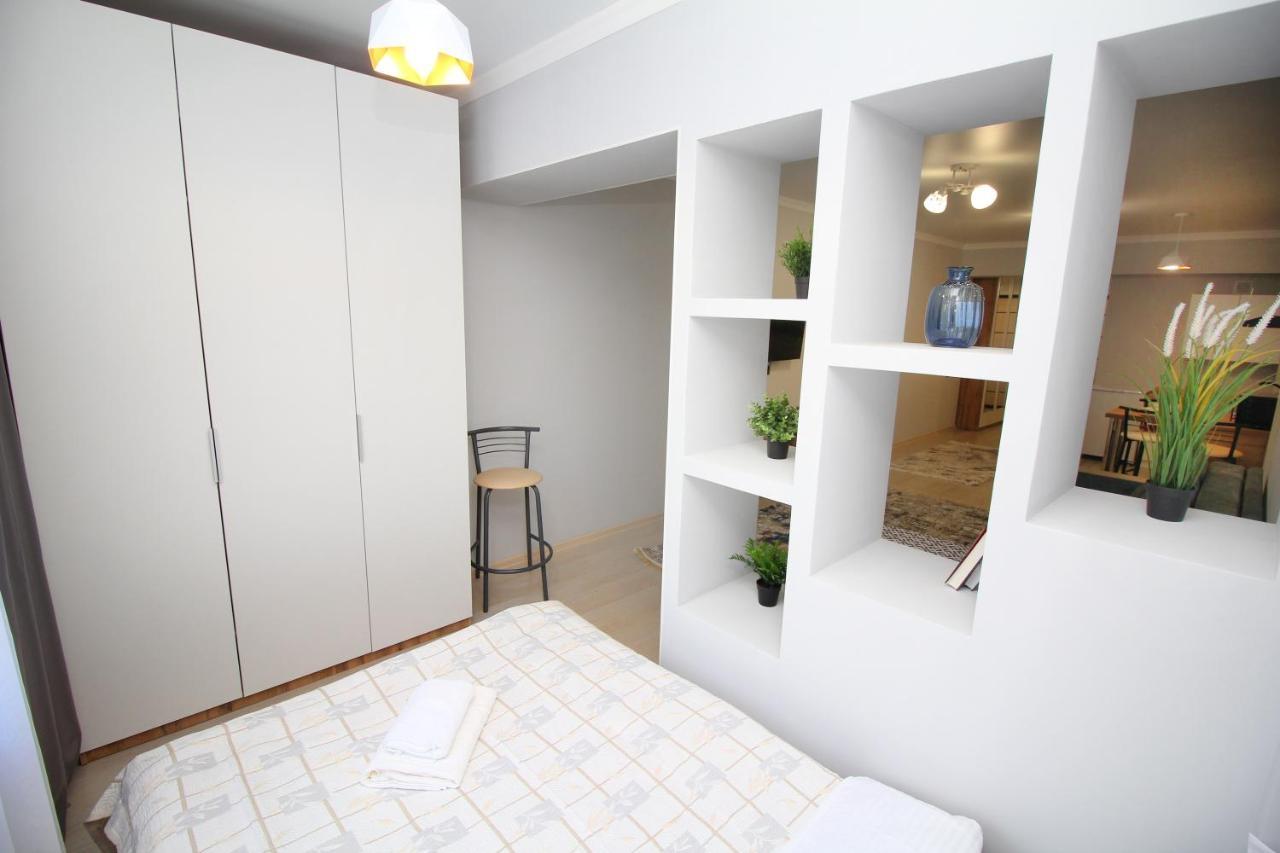 Cozy Studio In The Best Area! 3 알마티 외부 사진